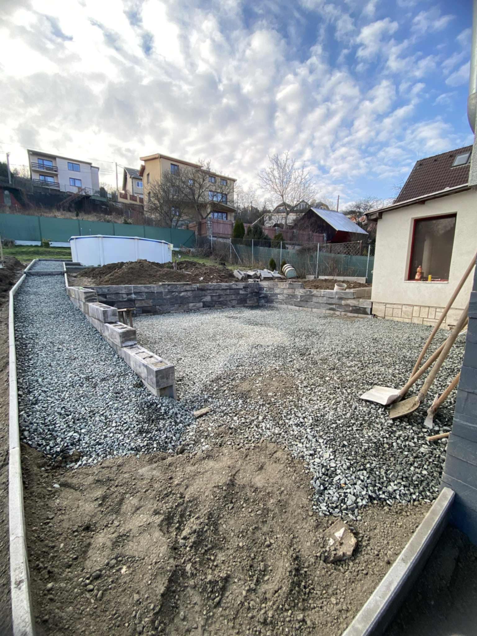 Záhrada pred